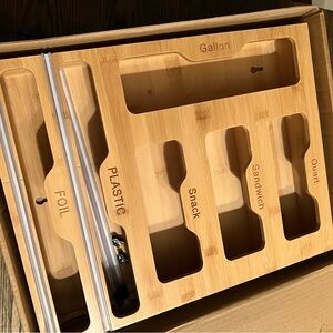 Food wrap and bags dispenser